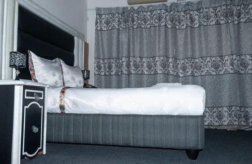 Gaborone Hotel | 10 minutes to the Gaborone Grand Palm Hotel and Casino