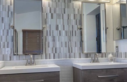 Dixon Casa | 10 Minutes to UC Davis Napa 40min Sac 30 and Lake Tahoe 3 hrs OFF 80 eateries!