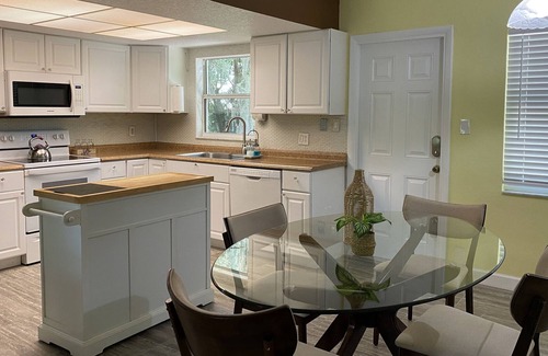 Orlovista Casa | 10 Minutes to Universal - Charming Private Home