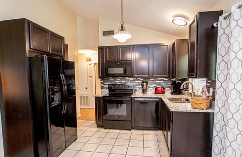 Cypress Gardens Casa | 10% Off Thru 2/28~Family Fun Times~Pet Friendly~Foosball~Ping Pong~45 minutes to Disney