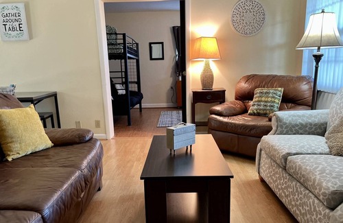 Cypress Gardens Casa | 10% Off Thru 2/28~Family Fun Times~Pet Friendly~Foosball~Ping Pong~45 minutes to Disney