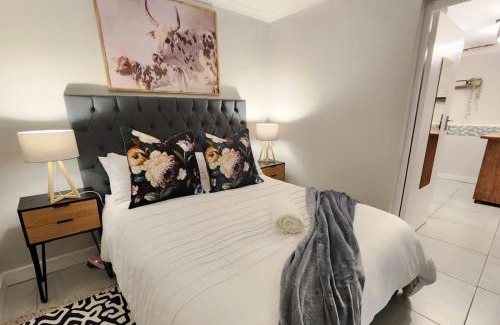 Bellville Apartamento | 10 on Gillian Self-catering Apartments - NOT AFFECTED BY LOADSHEDDING