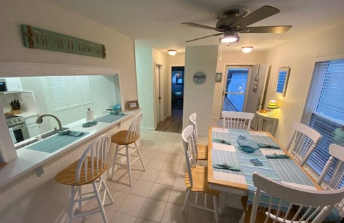 Saint Helena Island Villa | 10 Periwinkle Court - Dos Habitaciones Villa, Capacidad 6