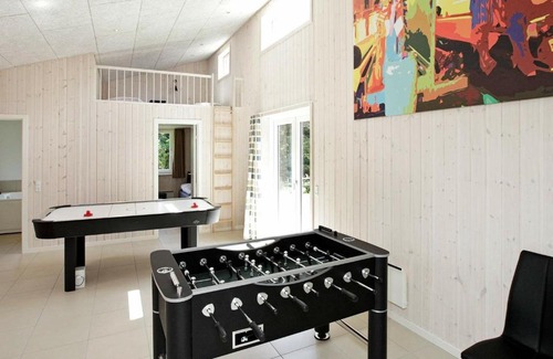 Blavand Strand Casa | 10 person holiday home in Bl vand