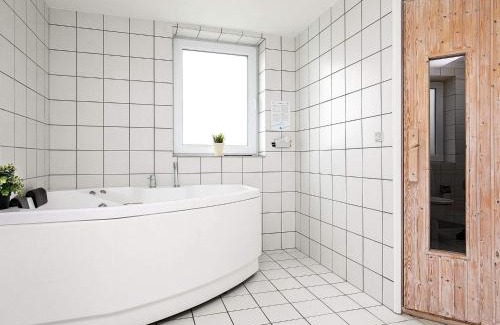 Hvorup Klit Casa | 10 person holiday home in Løkken-By Traum