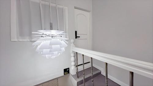 Myonmok-tong Casa | 10 seconds to the subway station, 15 minutes to Gangnam, 20 minutes to Jamsil, 3 bedrooms, 2 bathrooms