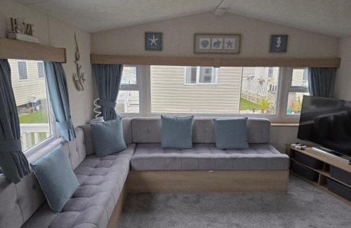 Rhyl Complejo | 10 The Poplars, Lyons Robin Hood, Rhyl, Pet Friendly