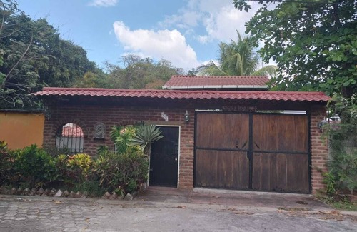 Tamanique Casa | 10 to all prime beaches like el tunco and the new Sunset Park
