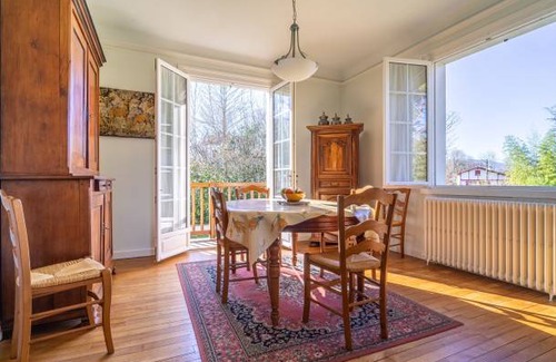Saint-Jean-Pied-de-Port Apartamento | 100 m² Apartamento ∙ 3 habitaciones ∙ 4 personas