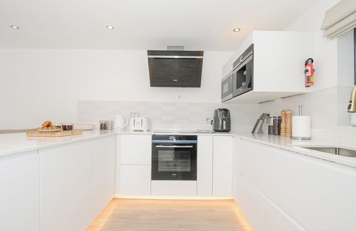 Millendreath Casa | 100 HILLSIDE VILLAS, pet friendly, country holiday cottage in Looe