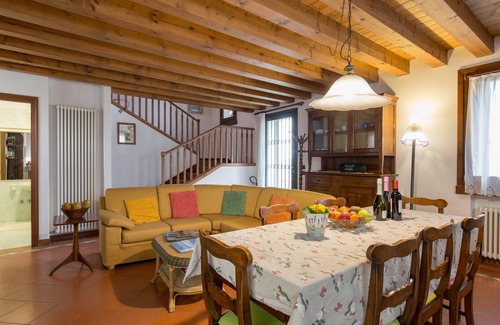 Castegnero Apartamento | 100 m² Apartamento ∙ 3 habitaciones ∙ 6 huéspedes
