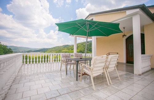 Buzet Apartamento | 100 m² Apartamento ∙ 2 habitaciones ∙ 4 personas