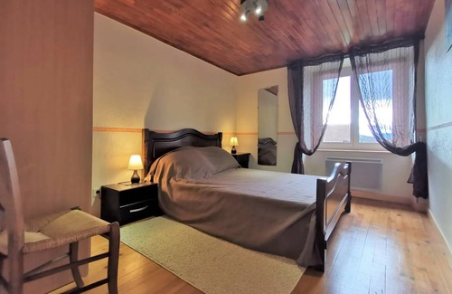 Mazeyrat-Aurouze Casa | 100 m² Casa ∙ 4 habitaciones ∙ 8 huéspedes