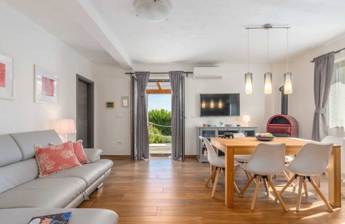 Nova Vas Casa | 100 m² Casa ∙ 3 habitaciones ∙ 6 personas