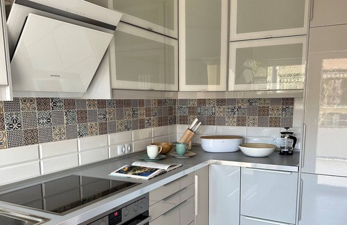 Badenweiler Villa | 100 m² luxury apartment suite/Villa Gloria Badenweiler/2 separate bedrooms