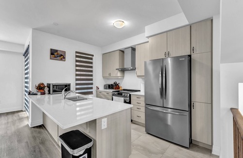 Caledon Casa | 100% Privacy ~4BR, 3.5 WR ~Foosball ~Board Games