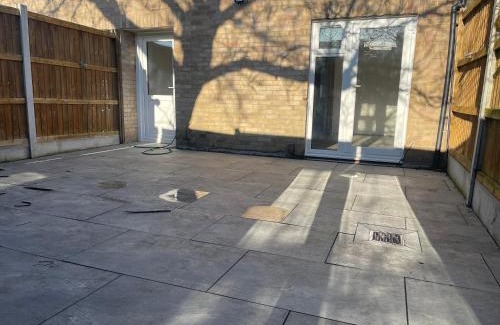 Hale Apartamento | 100 Roses Mill Hill