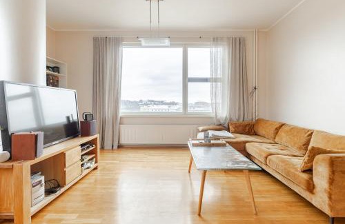 Maakri Apartamento | 100 square meter 4-room central smart apt