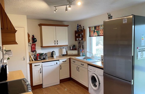 Harlyn Casa | 100 steps away from beautiful Harlyn Bay Beach!
