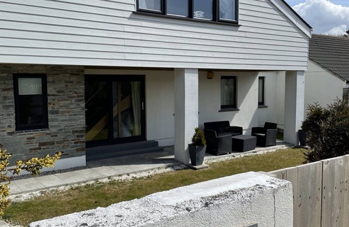 Harlyn Casa | 100 steps away from beautiful Harlyn Bay Beach!