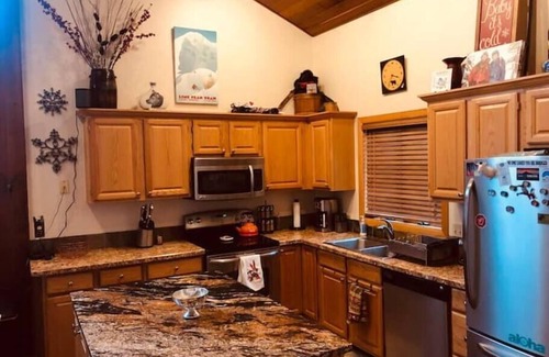 Big Horn Condominio | 100 Steps Away, Ski in Ski Out Condo
