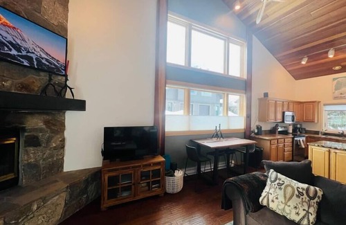 Big Horn Condominio | 100 Steps Away, Ski in Ski Out Condo