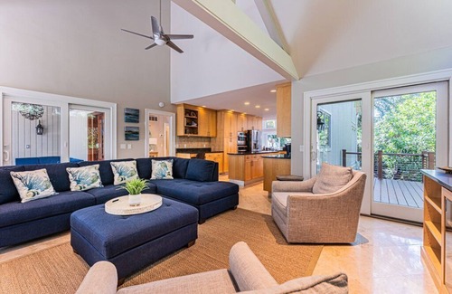 Beach Lagoon Casa | 100 Steps to Beach | Sea Pines Home | PRIVATE Pool & Hot Tub | Beach Chairs