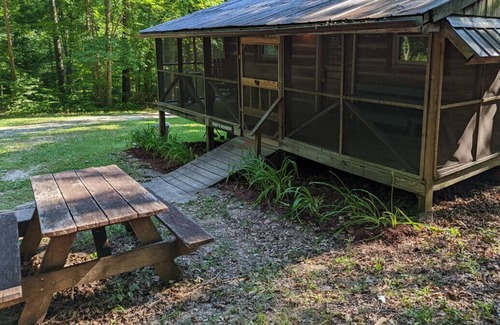 Taswell Cabina | 100+ Year Old Cabin! Attention Antique Lovers and History Buffs!