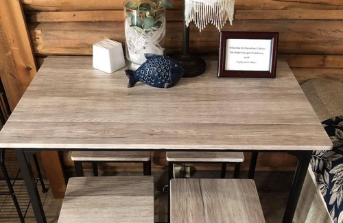 Livingston Cabina | 100 Year Old Cabin Sleeps 6 in Paradise Valley, MT