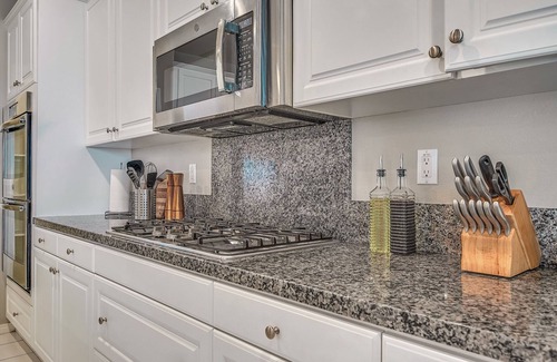 Mira Loma Casa | 1000MBPS Wifi★One Story Luxury 5 Bedrooms Model Home