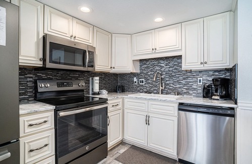 Garden City Condominio | 1009 Waters Edge Resort 1 Bedroom Condo by RedAwning