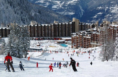 Macot-la-Plagne Apartamento | 100m from ski slopes, 1st floor, view ski slopes, swimming pool, balcony, tv, 35m², La Plagne