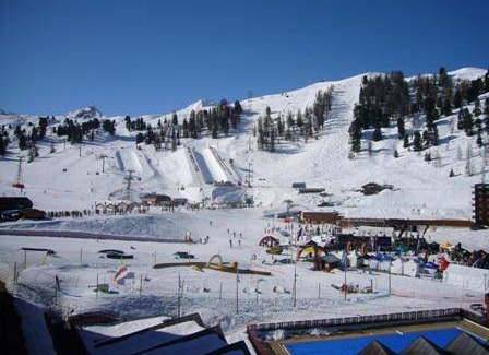 Macot-la-Plagne Apartamento | 100m from ski slopes, 1st floor, view ski slopes, swimming pool, balcony, tv, 35m², La Plagne