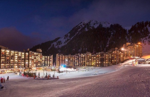 Macot-la-Plagne Apartamento | 100m from resort center, 6th floor, balcony, tv, 28m², La Plagne