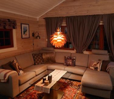 Kviteseid Casa | 100m lift, 2 min swim - Large family cabin