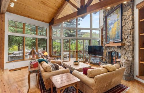 Aspen Casa | 101 Park Avenue, Expansive Private Home in East Aspen, Walking Distance to Town