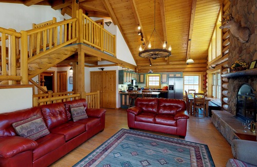 Red River Cabina | 101 River - Full Property