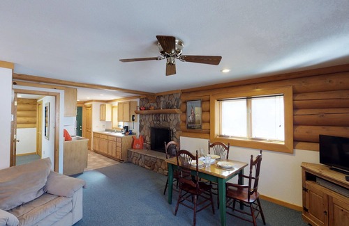 Red River Cabina | 101 River - Full Property