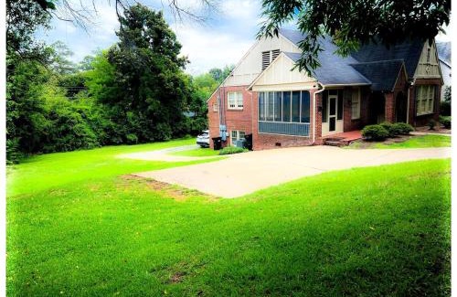 Columbus Casa | 101 yr comfy Historic Home quiet private parking