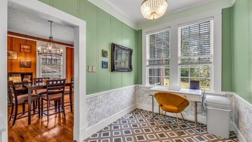 Columbus Casa | 101 yr comfy Historic Home quiet private parking
