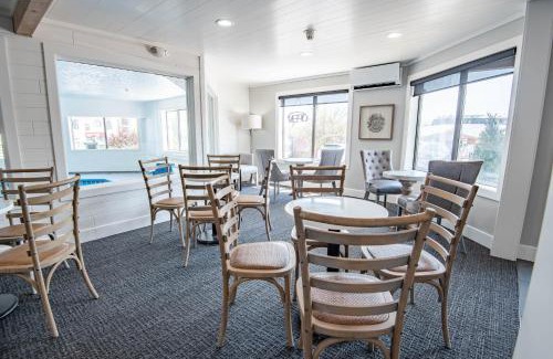 Charlevoix Casa | 102 Pointes North Inn