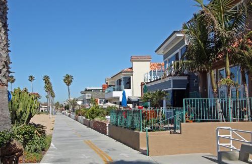 Balboa Peninsula Casa | 1023 E Balboa B