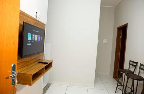 Anapolis Apartamento | 104-FLAT-Espaço, conforto. É disso que você precisa!