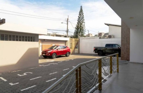 Barrio Urdesa Apartamento | 104 - Prague Apts 5 pax Consulate USA *Parking*