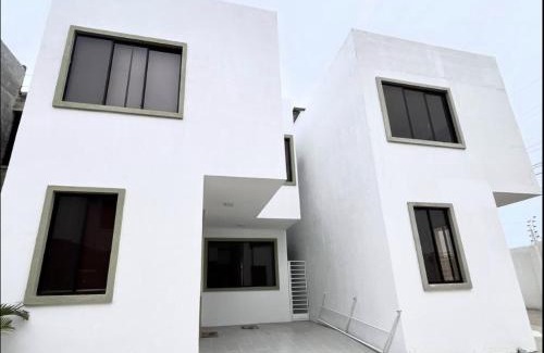 Punta Blanca Casa | 1045 Lujosa Casa a 5min El Paseo Shopping Costa Oro