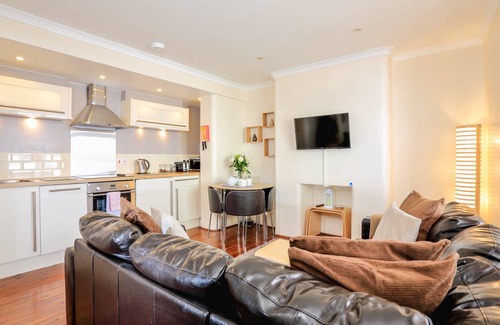 Dartmouth Cabaña | 105 m² Casa rural ∙ 2 habitaciones ∙ 4 personas