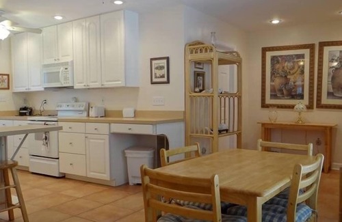 Bradenton Beach Casa | 105a 12th Street South Back 2 Bedroom Apts by RedAwning