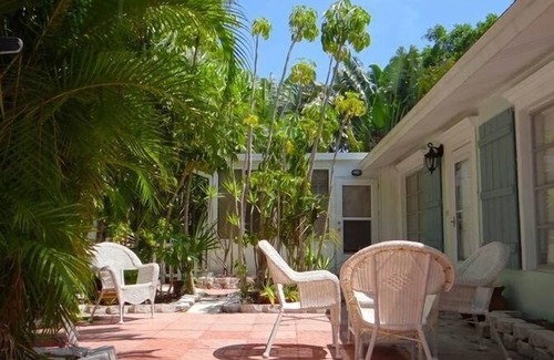 Bradenton Beach Casa | 105a 12th Street South Back 2 Bedroom Apts by RedAwning