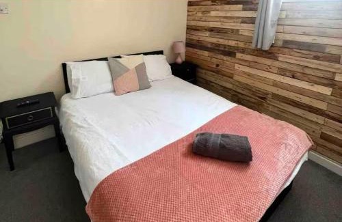 Sketty Casa | 106 Brynmill - Room 3