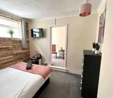 Sketty Casa | 106 Brynmill - Room 3